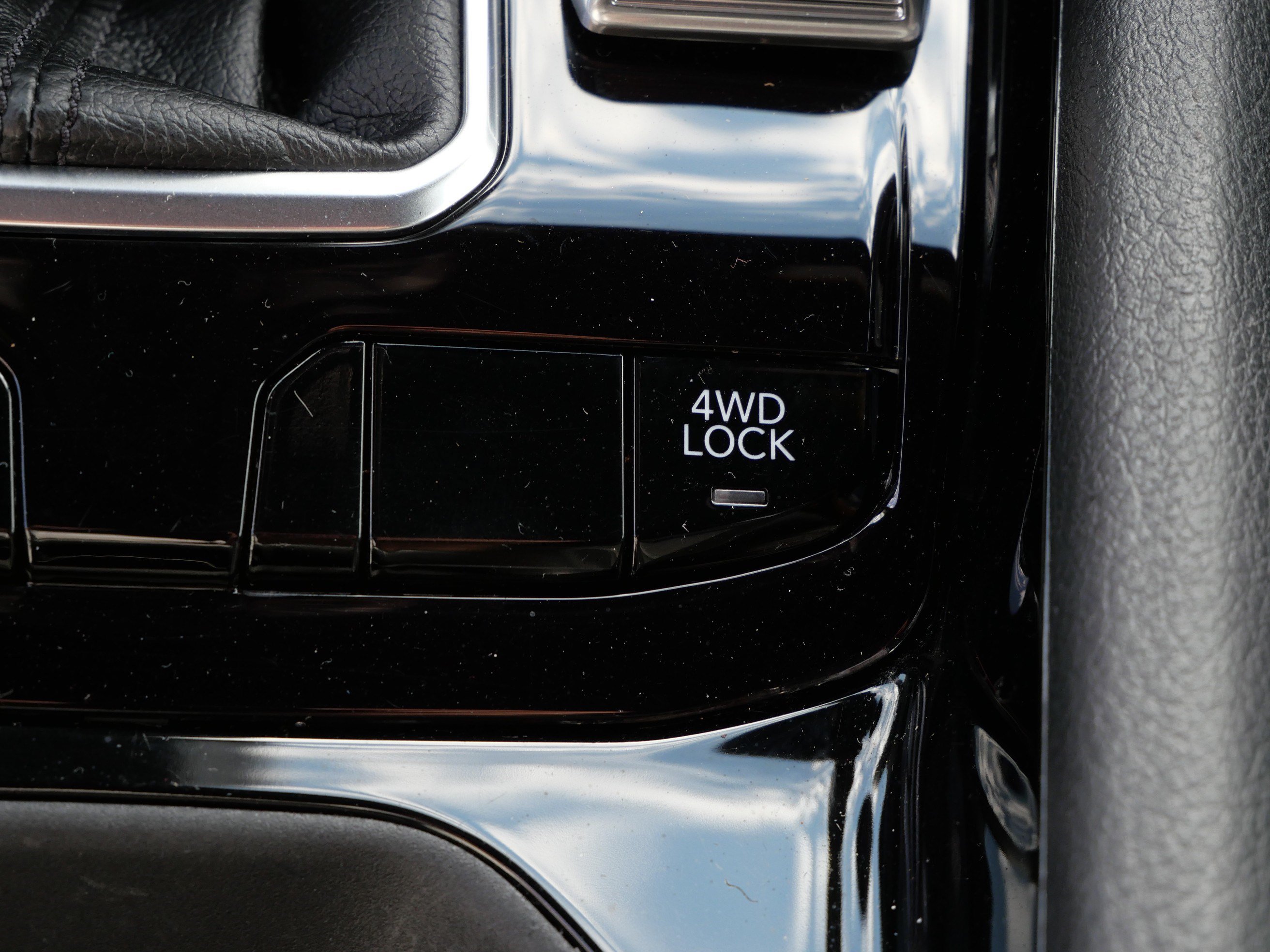 Used 2025 Jeep Compass Limited AWD/4WD image 31
