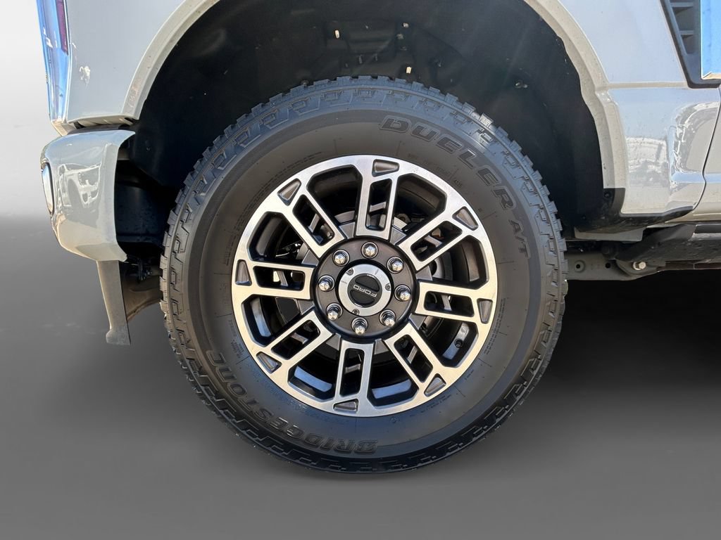 Certified 2026 Ford F350 Platinum w/ Platinum Plus Package AWD/4WD image 16