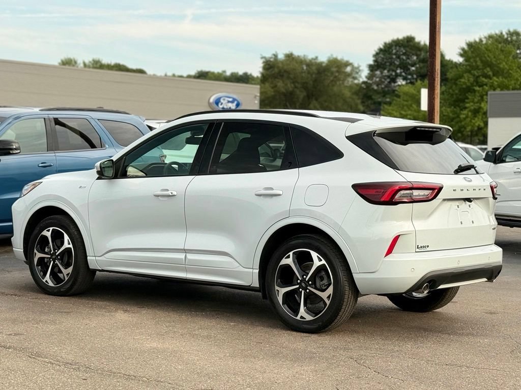 Certified 2025 Ford Escape ST-Line Elite w/ Premium Technology Package AWD/4WD image 34