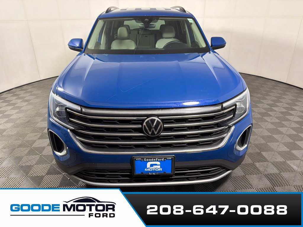Used 2025 Volkswagen Atlas SE AWD/4WD image 3