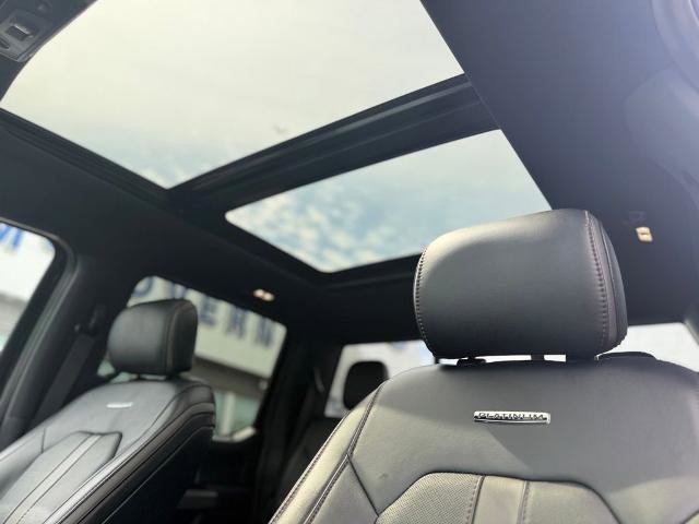 Certified 2019 Ford F450 Platinum w/ Platinum Ultimate Package AWD/4WD image 17