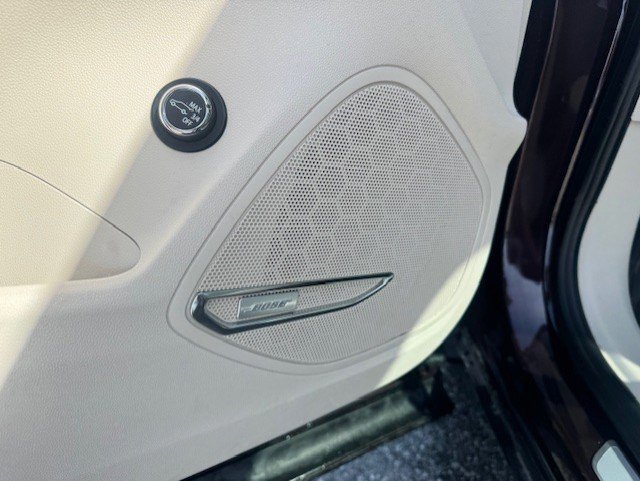 Used 2023 Buick Envision Avenir image 12