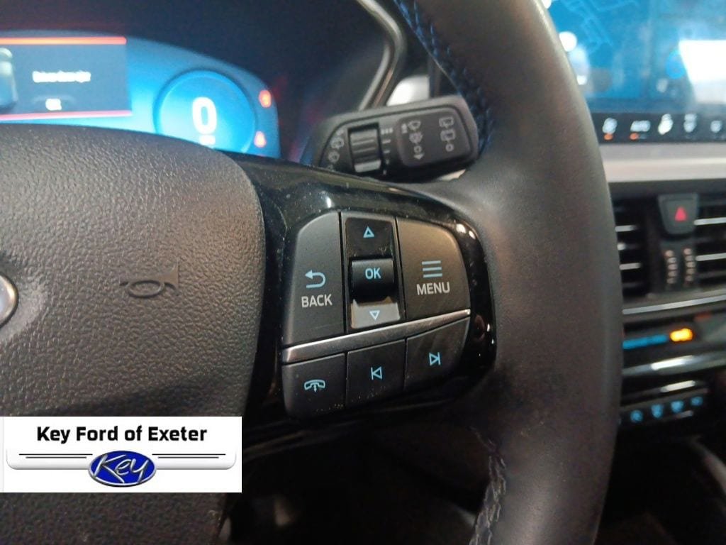 Certified 2024 Ford Escape Platinum AWD/4WD image 24