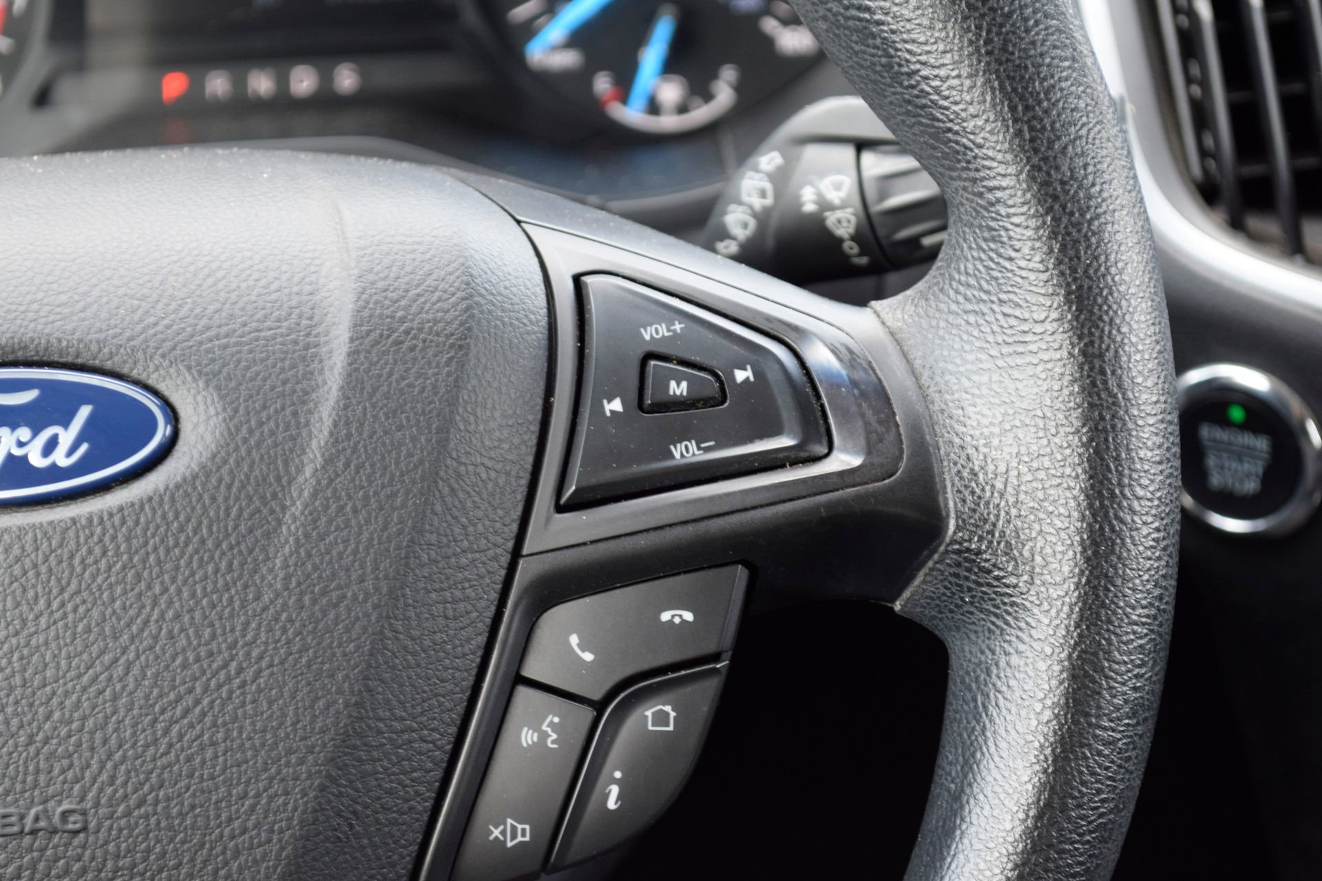 Certified 2020 Ford Edge SE FWD image 10