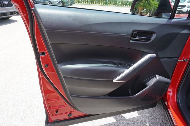 Used 2022 Toyota Corolla Cross LE w/ Moonroof Package FWD image 21