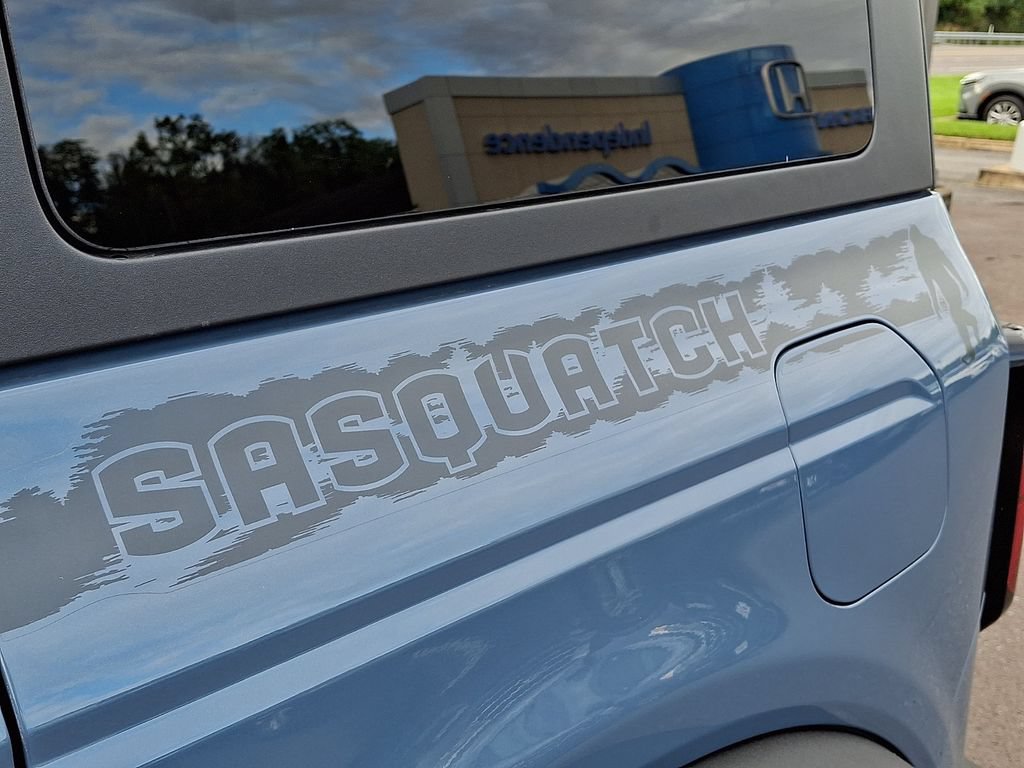 Certified 2025 Ford Bronco Outer Banks w/ Sasquatch Package AWD/4WD image 31