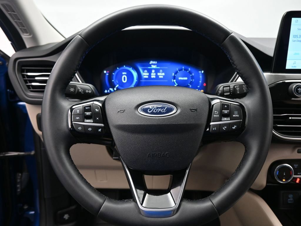 Certified 2022 Ford Escape Titanium w/ Class II Trailer Tow Package image 46