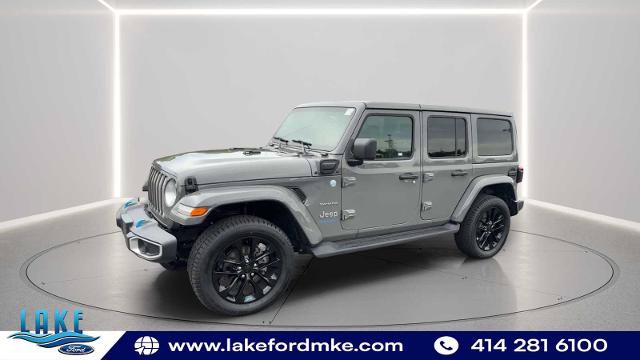 Used 2023 Jeep Wrangler Unlimited Sahara w/ Dual Top Group AWD/4WD image 4