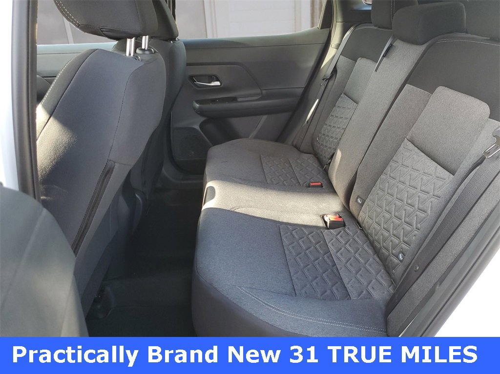 Used 2025 Nissan Kicks SV image 10