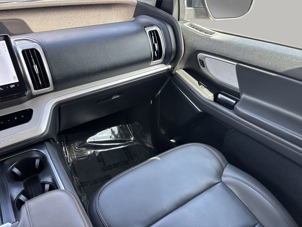 Certified 2025 Ford Expedition Active AWD/4WD image 23