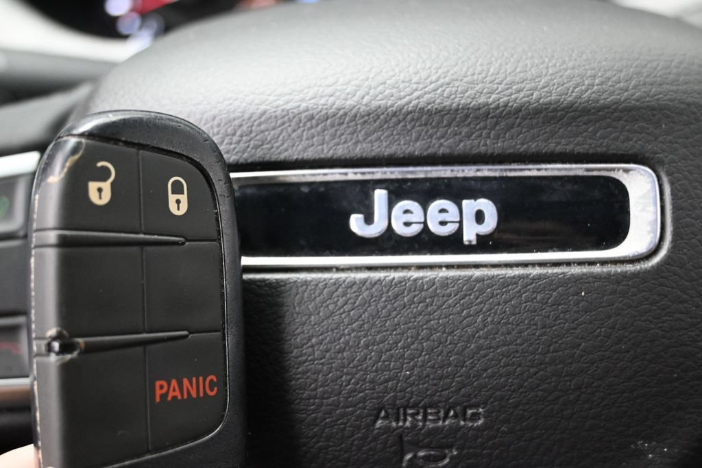 Used 2024 Jeep Compass Latitude AWD/4WD image 43