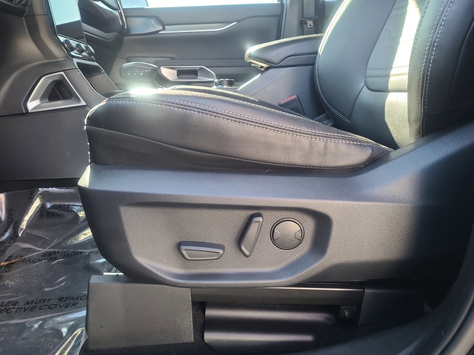 Certified 2024 Ford Ranger Lariat w/ FX4 Off-Road Package image 14