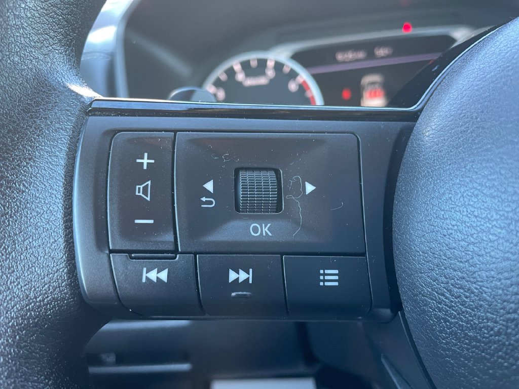 Used 2023 Nissan Rogue SV AWD/4WD image 36