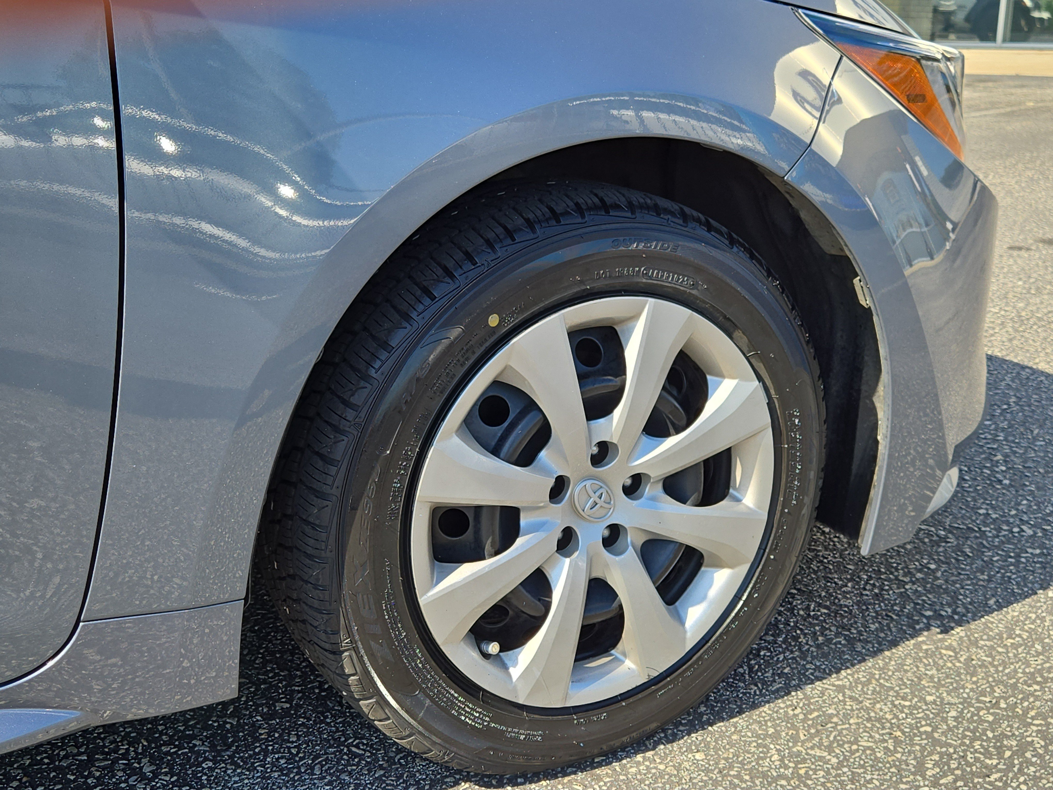 Used 2024 Toyota Corolla LE FWD image 12