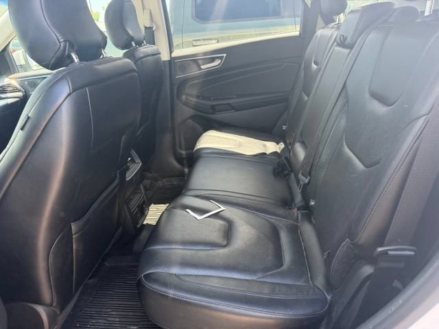 Certified 2019 Ford Edge Titanium w/ Equipment Group 301A AWD/4WD image 8