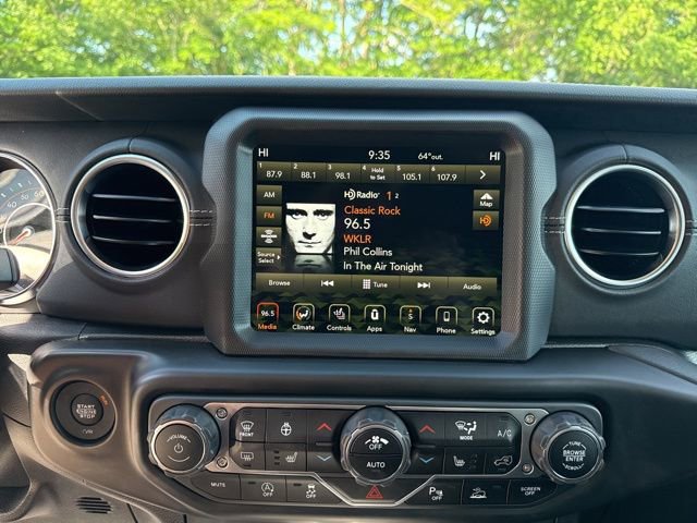 Used 2022 Jeep Gladiator Overland w/ Popular Equipment Package AWD/4WD image 15