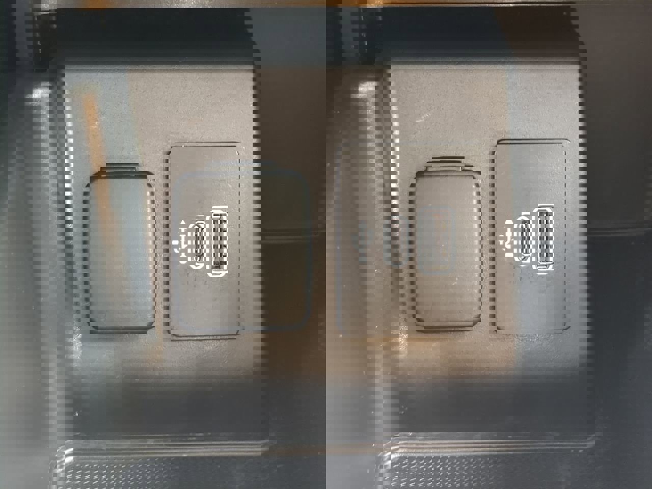 Certified 2025 Ford Explorer Active w/ Active Comfort Package image 20