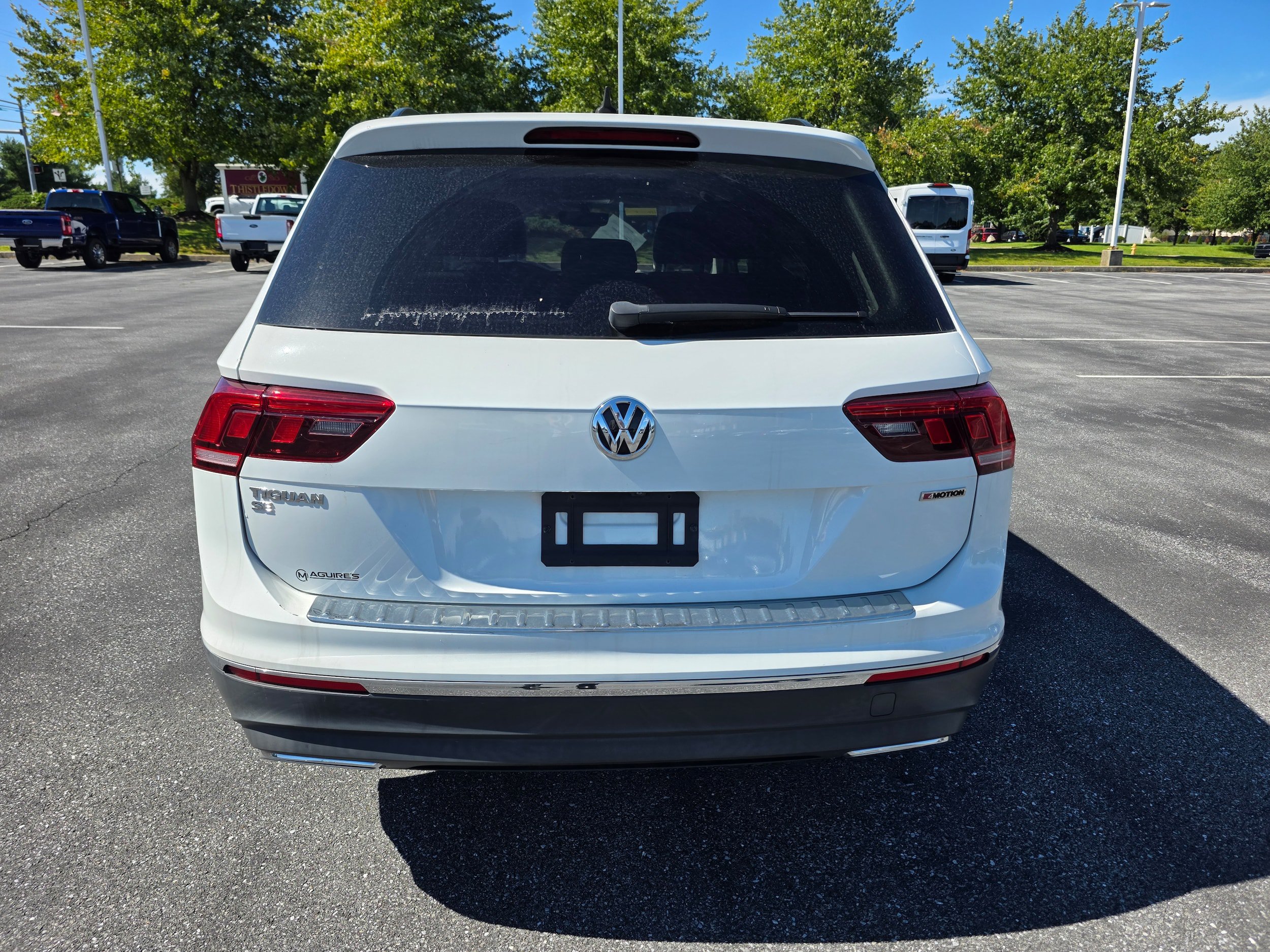 Used 2020 Volkswagen Tiguan SE w/ Panoramic Sunroof Package AWD/4WD image 4