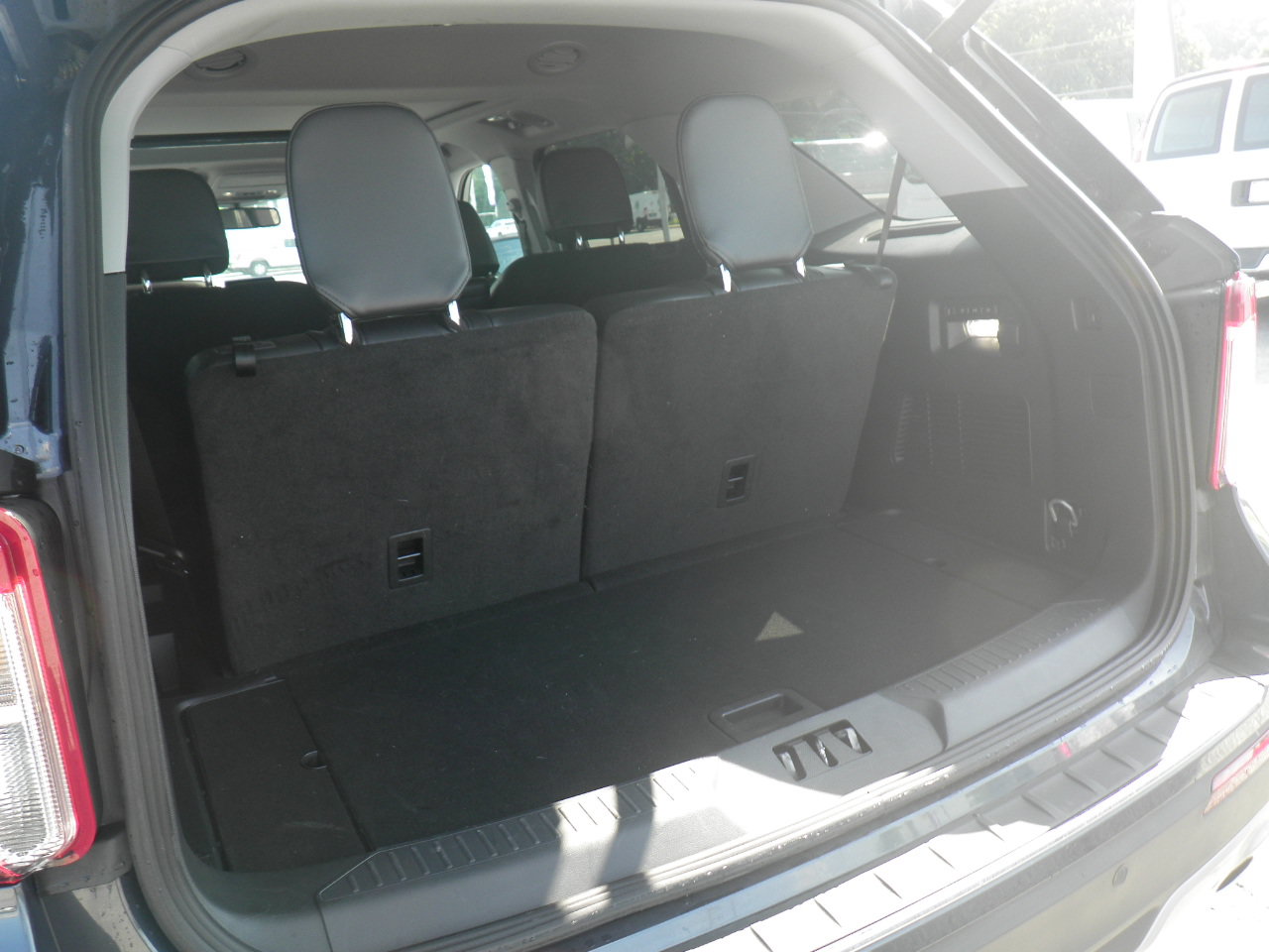 Certified 2024 Ford Explorer Limited w/ Limited Technology Package AWD/4WD image 20