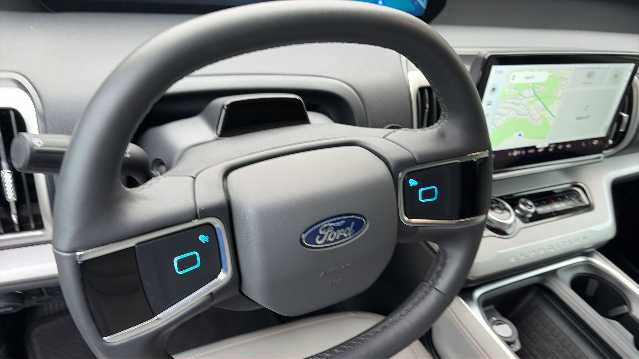 Certified 2025 Ford Expedition Active AWD/4WD image 18