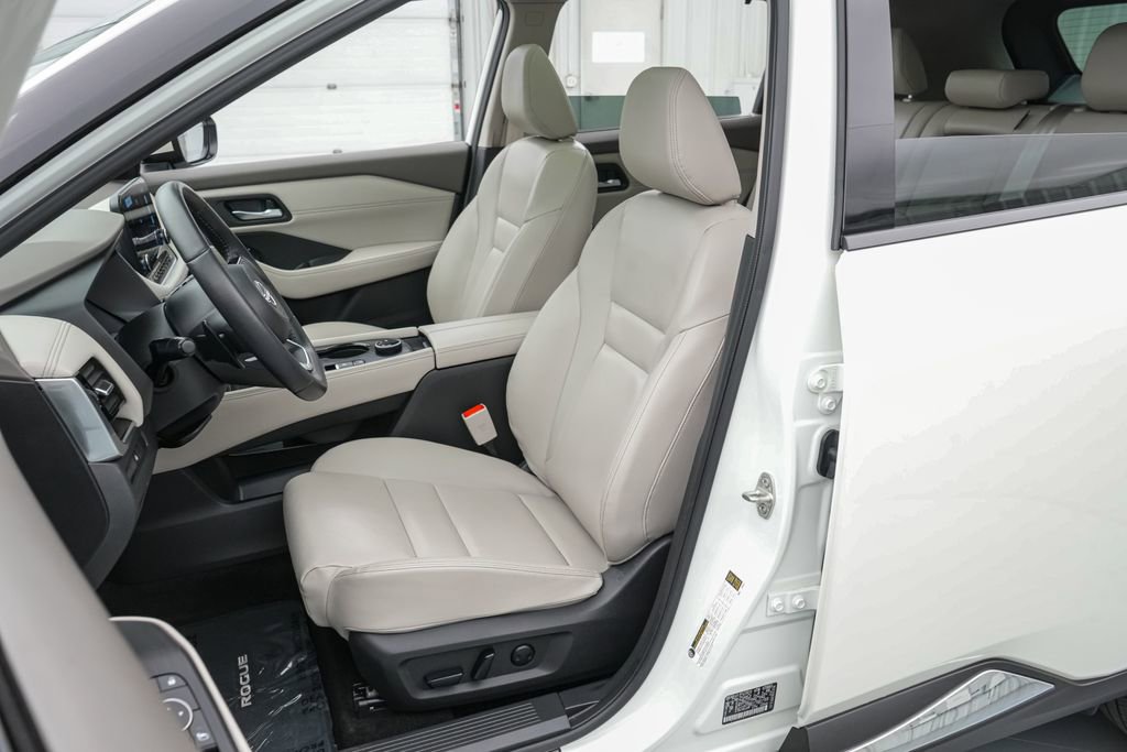 Used 2023 Nissan Rogue SL w/ SL Premium Package AWD/4WD image 12