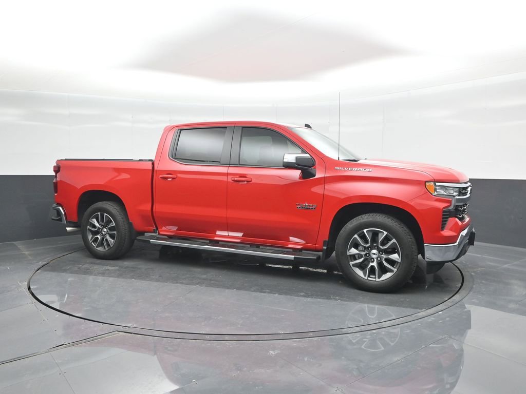 Used 2024 Chevrolet Silverado 1500 LT image 11