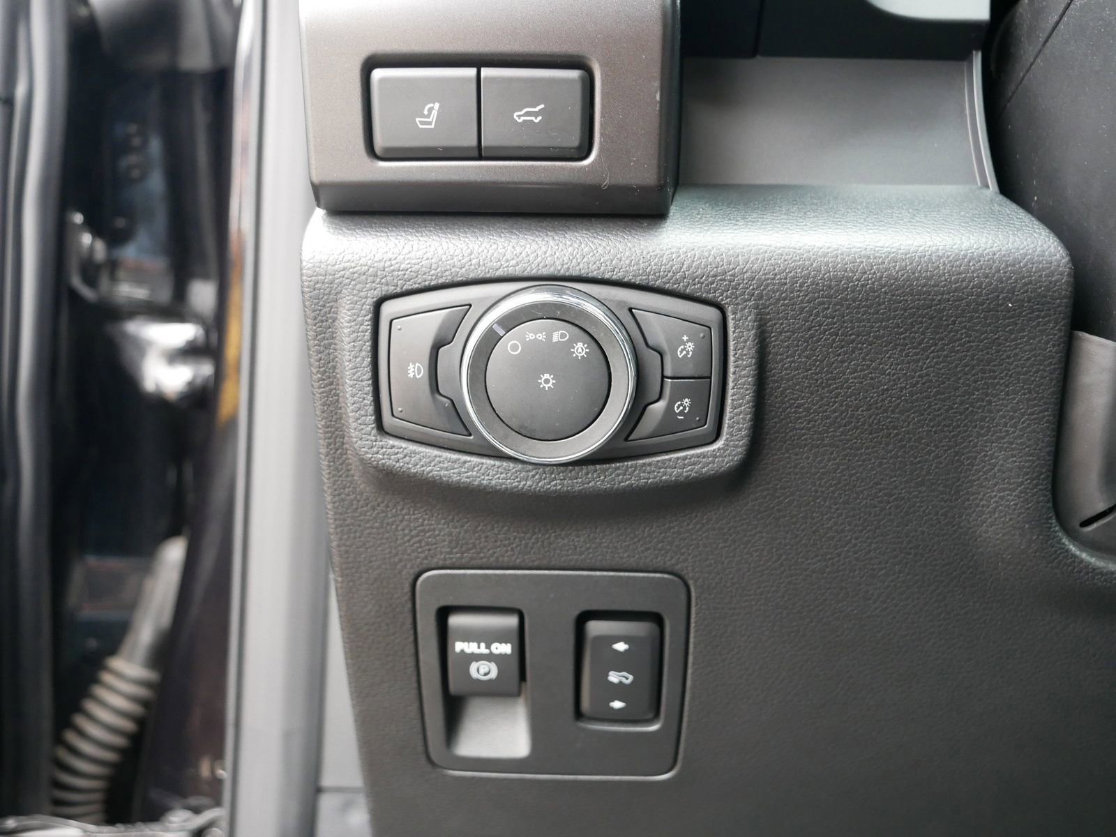 Certified 2021 Ford Expedition Limited image 17