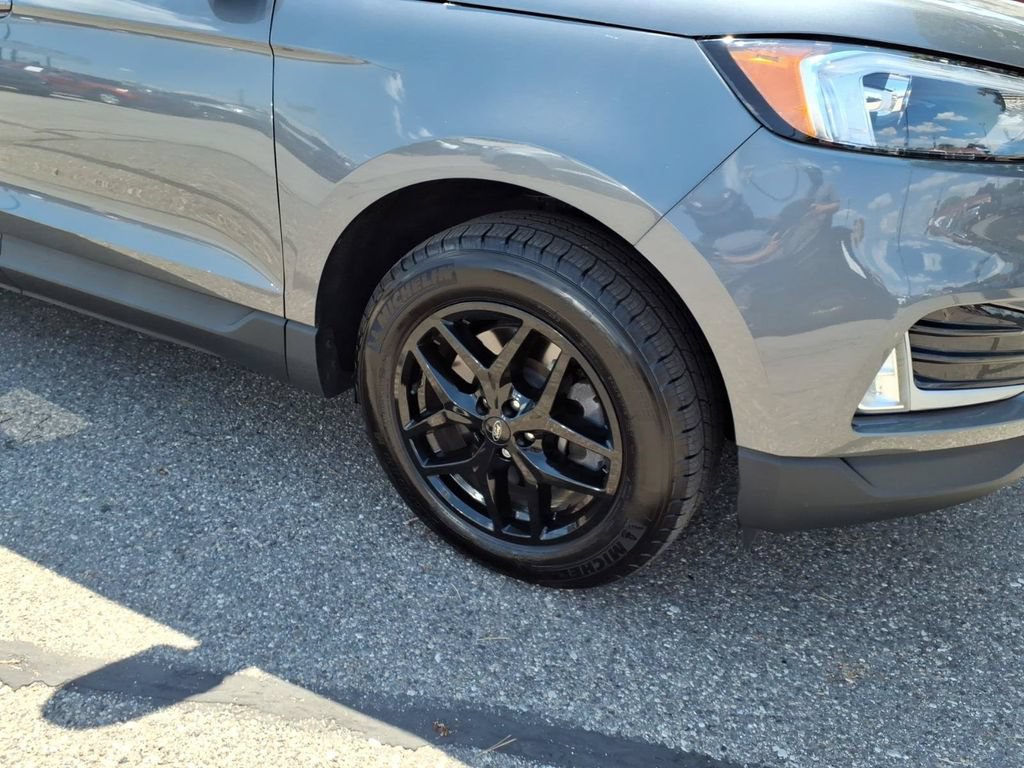 Certified 2024 Ford Edge SEL w/ Convenience Package AWD/4WD image 5
