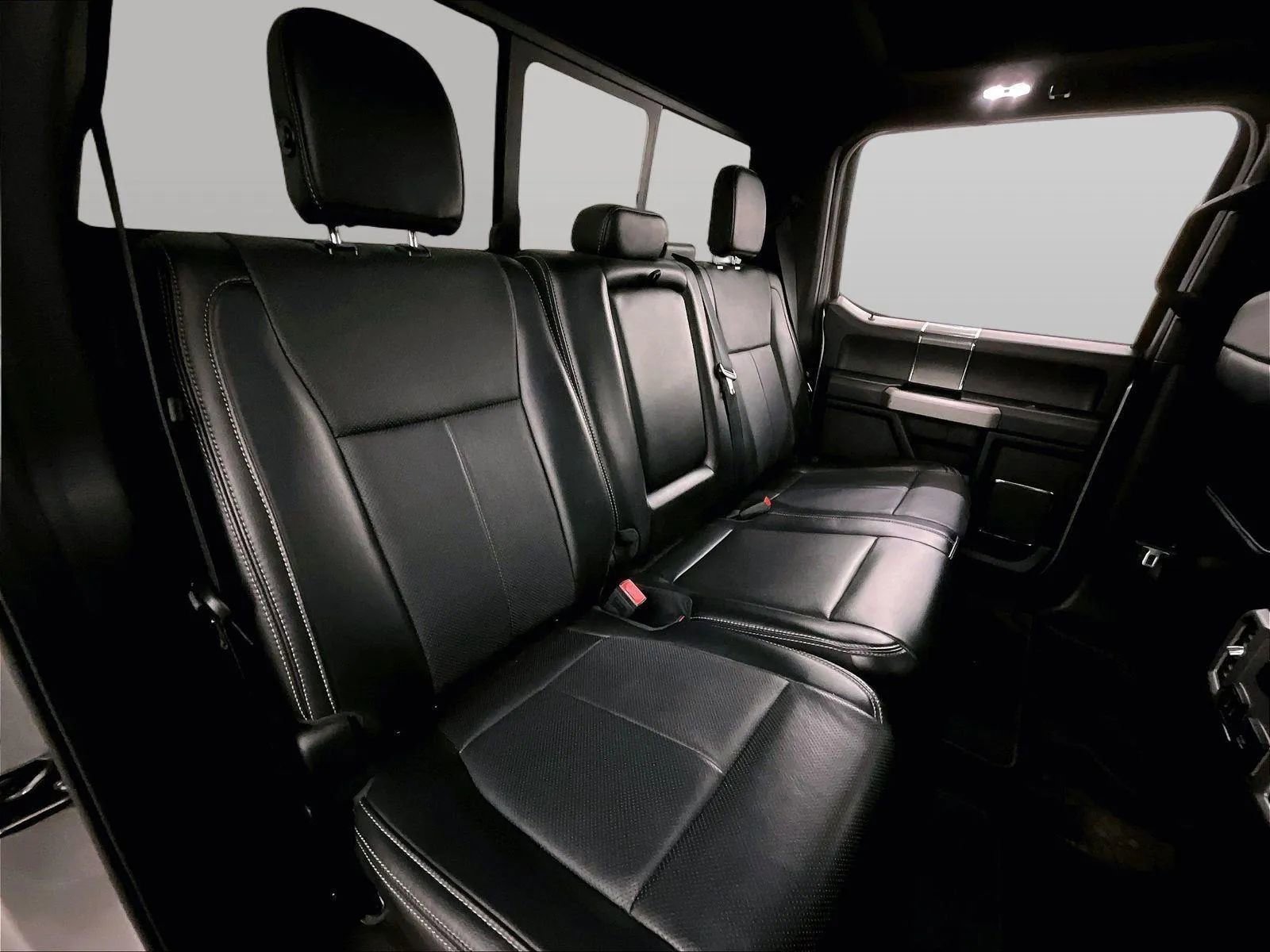 Certified 2018 Ford F150 Lariat image 26