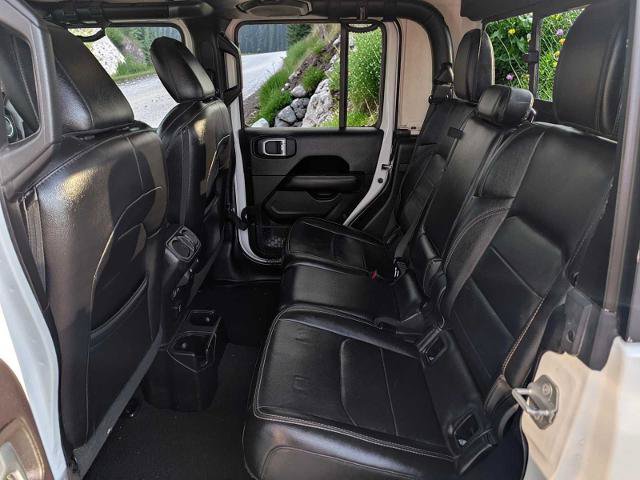 Used 2020 Jeep Gladiator Overland AWD/4WD image 15