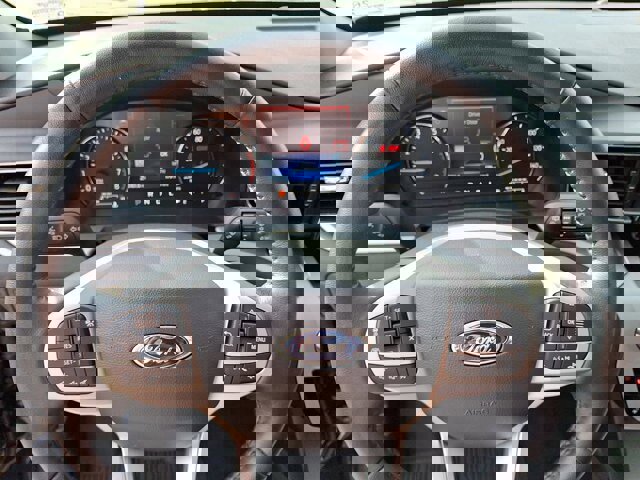 Certified 2022 Ford Explorer XLT w/ Equipment Group 202A image 21