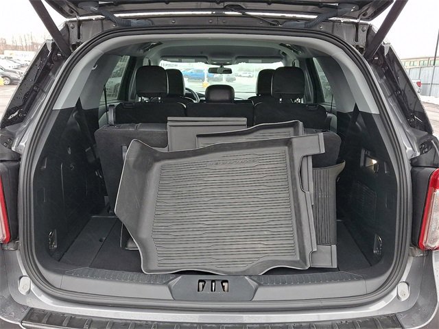 Certified 2022 Ford Explorer XLT w/ Equipment Group 202A image 29