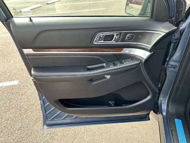 Certified 2019 Ford Explorer Limited AWD/4WD image 11