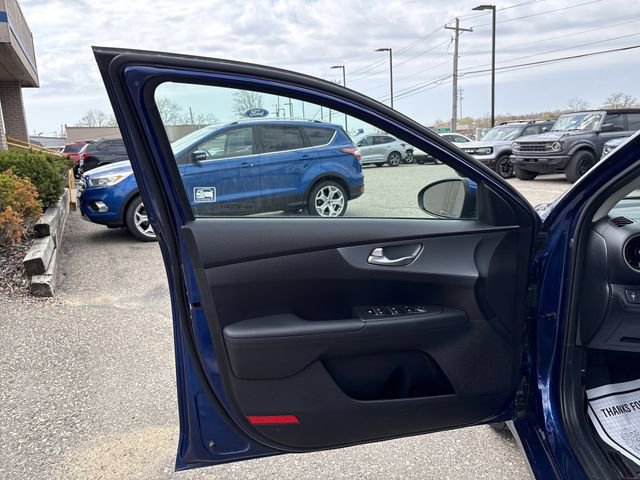Used 2021 Kia Forte LXS FWD image 15