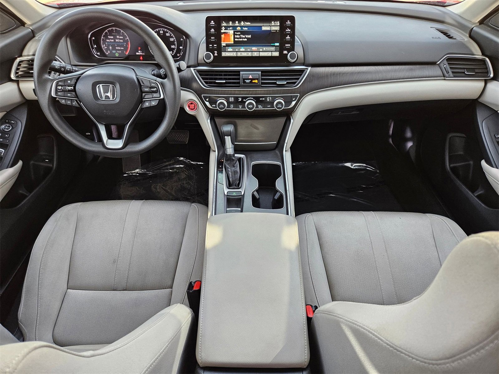 Used 2018 Honda Accord EX image 19