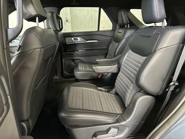 Certified 2025 Ford Explorer ST-Line image 33