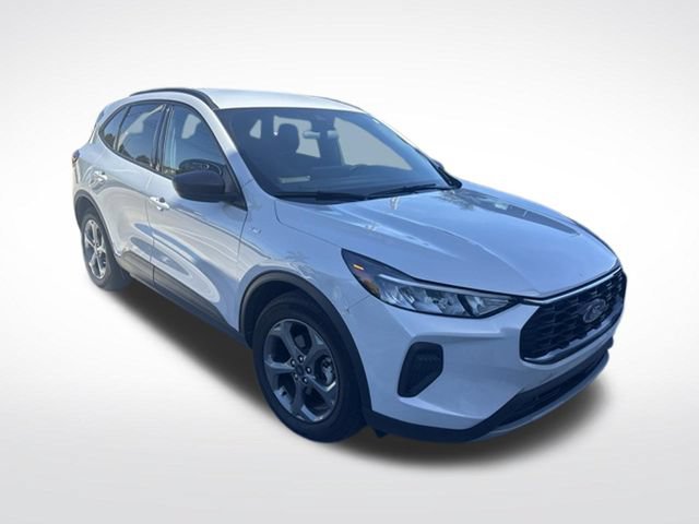 Certified 2025 Ford Escape ST-Line w/ Equipment Group 301A FWD image 4