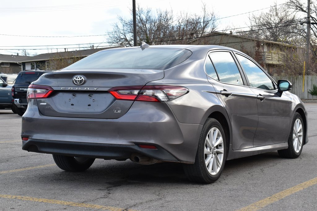 Used 2024 Toyota Camry LE w/ Convenience Package image 5