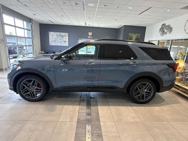Certified 2025 Ford Explorer ST AWD/4WD image 6
