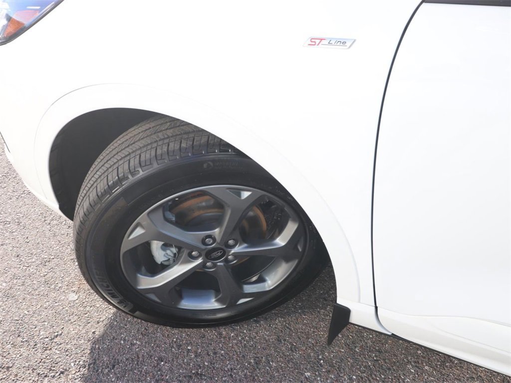 Certified 2023 Ford Escape ST-Line w/ Tech Pack #1 image 9