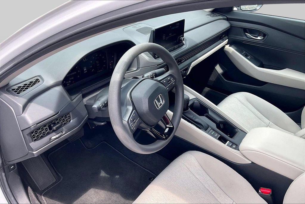 Used 2025 Honda Accord LX image 13