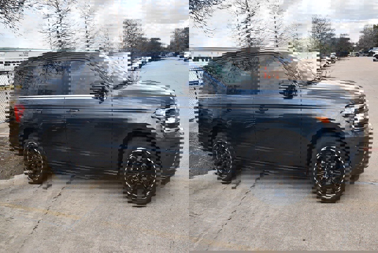 Certified 2023 Ford Expedition Limited image 7