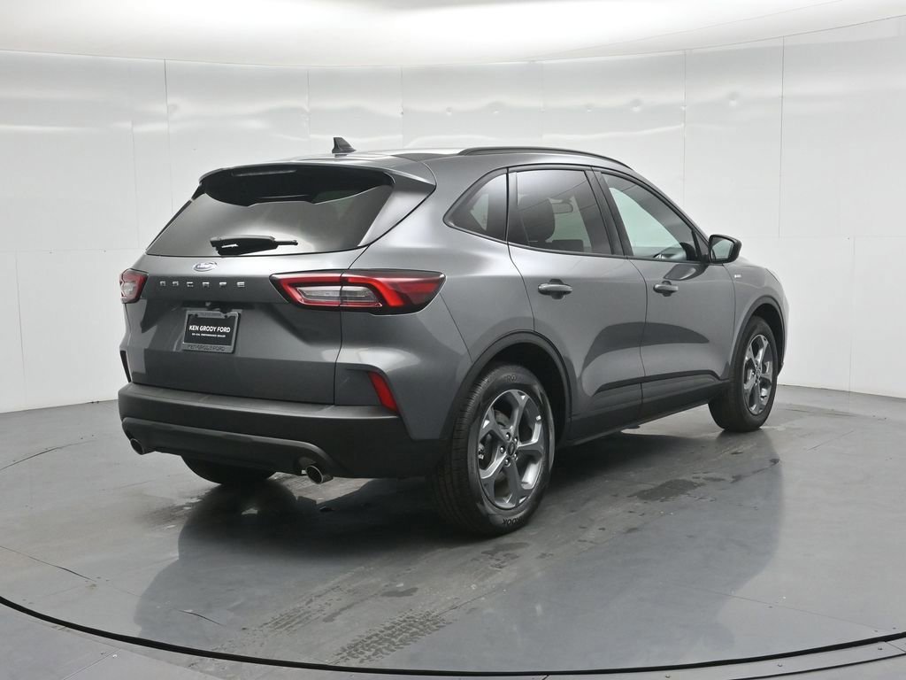 Certified 2025 Ford Escape ST-Line image 13