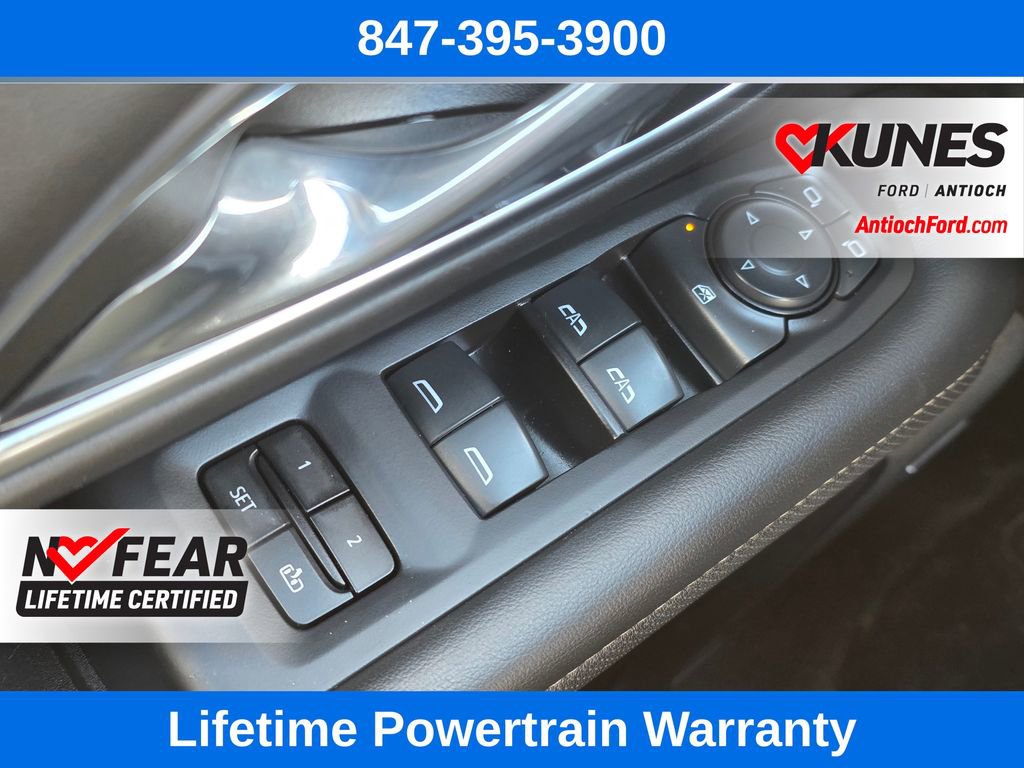 Used 2024 GMC Yukon SLT AWD/4WD image 44