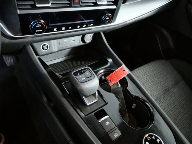 Used 2023 Nissan Rogue SV image 20