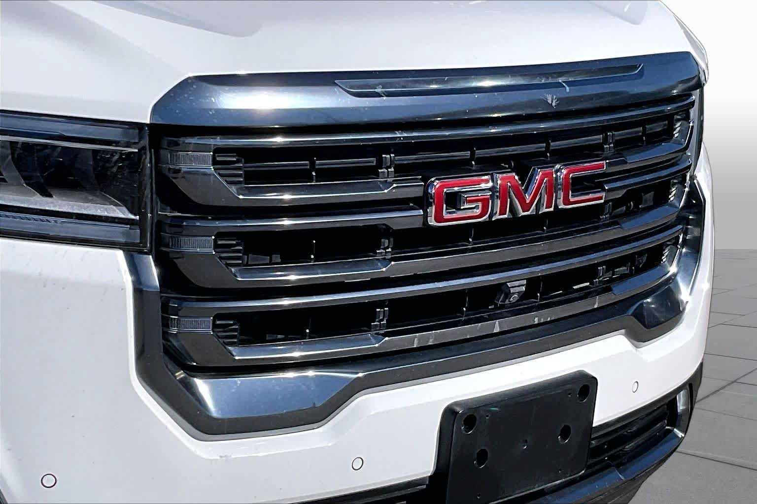 Used 2022 GMC Acadia AT4 w/ Technology Package AWD/4WD image 27