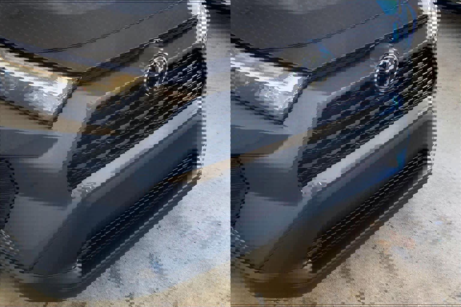 Used 2024 Toyota RAV4 XLE image 29