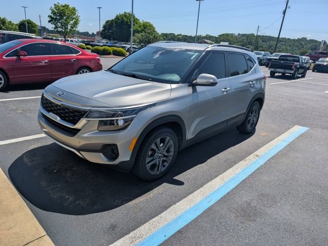 Used 2021 Kia Seltos S FWD image 1