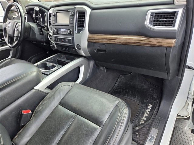 Used 2019 Nissan Titan SL w/ Chrome Package image 19