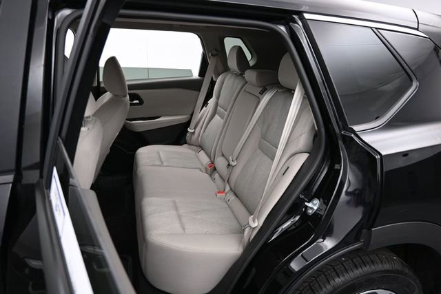 Used 2025 Nissan Rogue SV FWD image 25